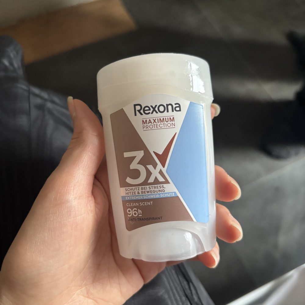 "Esta mujer en el aeropuerto es exactamente igual que mi desodorante".