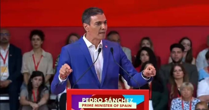 Mensaje de PDRO SNCHZ a mensaje a "la derecha y la extrema derecha" que se oponen a la regularización de medio millón de inmigrantes: "Somos hijos de la migración en España, no seremos los padres de la xenofobia... estamos orgullosos de estar del lado correcto de la historia".