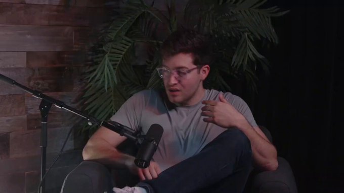 Víctor Cárdenas, venezolano de 24 años, levanta startup de $1.4 mil millones.