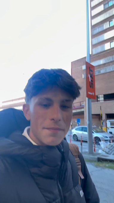 No lleva ni cinco minutos en Madrid y...