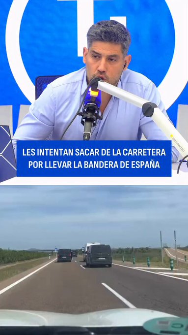 Tres furgonetas negras intimidan al conductor de otra furgoneta que llevaba la bandera del Atlético de Madrid visible.