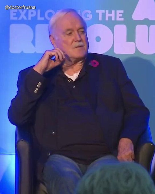 "Cada vez que tienes una situación en la que la gente revisa de antemano lo que va a decir por si va a ofender a alguien... la creatividad, simplemente desaparece" - John Cleese