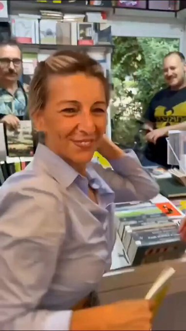 España es un país excepcional, único en el mundo. Un país en el que la ministra de Trabajo, Yolanda Díaz, es partidaria de abolir el trabajo. Según ella misma afirma, «yo trabajo para esto».