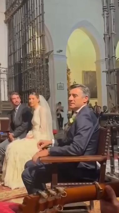 Pitingo le da una sorpresa a una amiga el día de su boda.