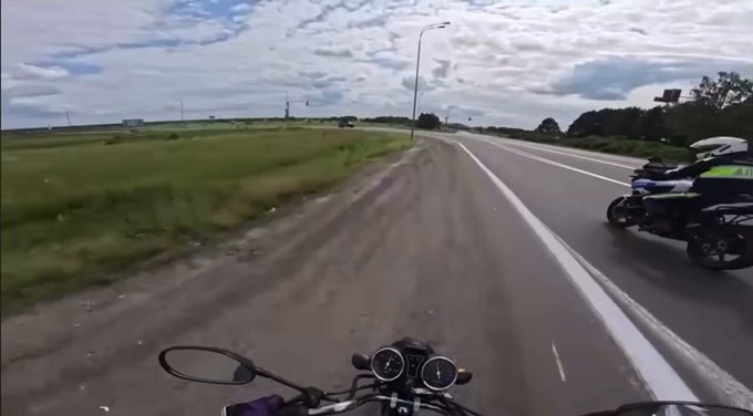 Cuando te persigue la policía y recuerdas que vives en un mundo abierto.