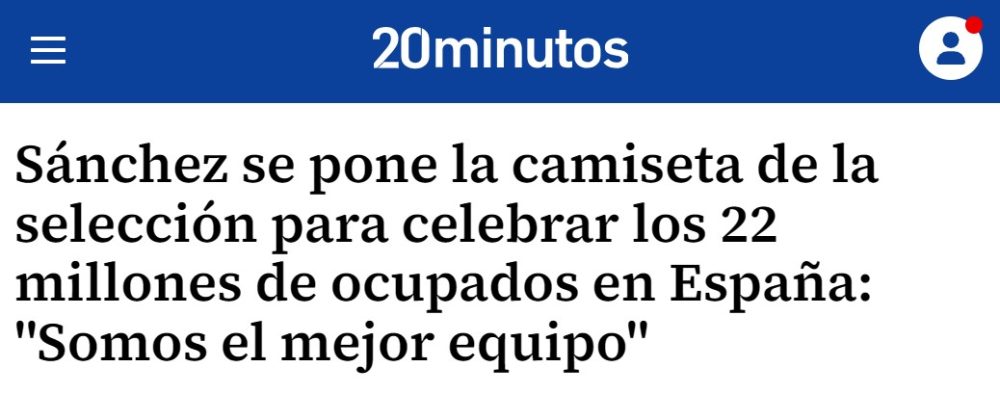 ¿Quién se pone una camiseta de fútbol encima de una camisa?