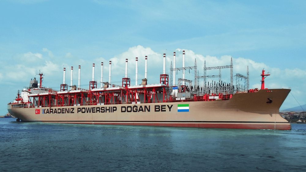 Un solo barco turco anclado frente a la costa de Ghana genera más de un cuarto de la electricidad del país.