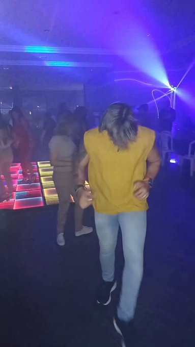 Mi madre: "No pises que acabo de fregar"