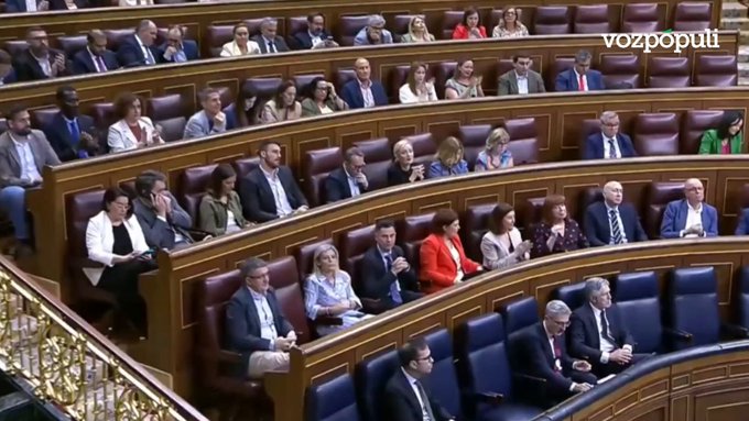 Armengol programa un simulacro de incendio en la sesión de control al Gobierno el mismo día que la UCO registra Ferraz.