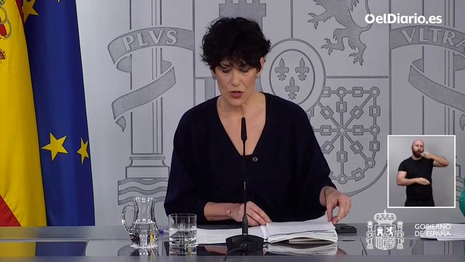 El Gobierno aprueba el programa 'Cine Sénior': "Las personas mayores de 65 años podrán comprar entradas por 2 euros un día a la semana".