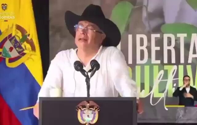 Presidente de Colombia : "No sé porque la coca está prohibida, si hace menos mal que el whisky... Ah, y le voy a poner fibra óptica a las cárceles".