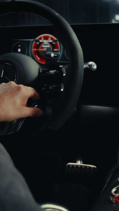 Mercedes ha presentado su primer deportivo eléctrico que imita el sonido (y la vibración) de un V8