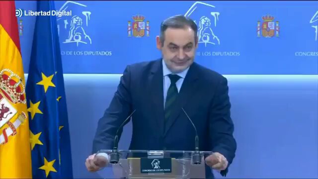 Zapatero comparece ante los medios.