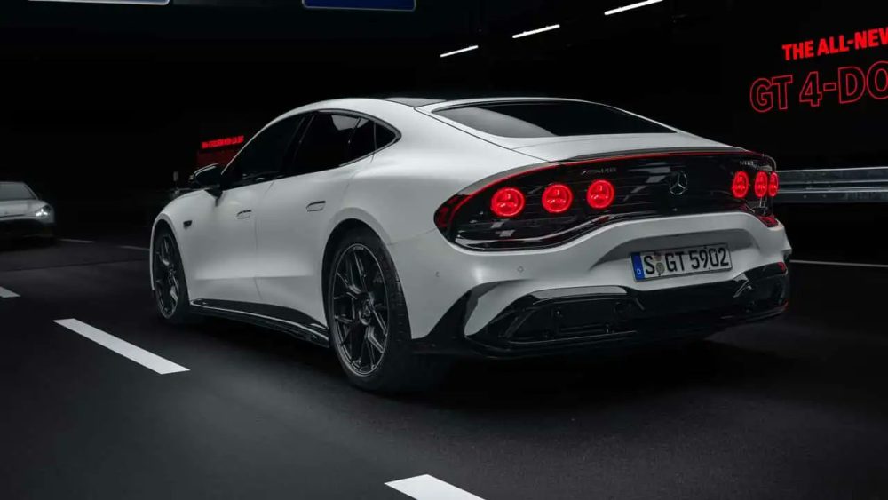 Mercedes ha presentado su primer deportivo eléctrico que imita el sonido (y la vibración) de un V8
