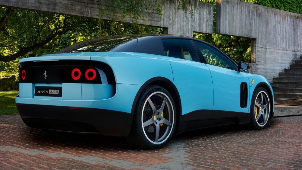 Ferrari ha presentado el LUCE, su primer coche eléctrico y... bueno, mejor lo veis.