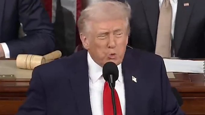 La Casa Blanca publica un tweet de Donald Trump diciendo "winning" (ganando) en loop durante 1 hora