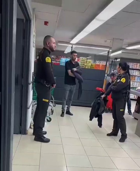 Hace unos días, un Mercadona en Salt anunciaba su cierre definitivo debido a los incesantes robos, ocasionados por "perfiles conocidos" y la falta de seguridad en la zona.