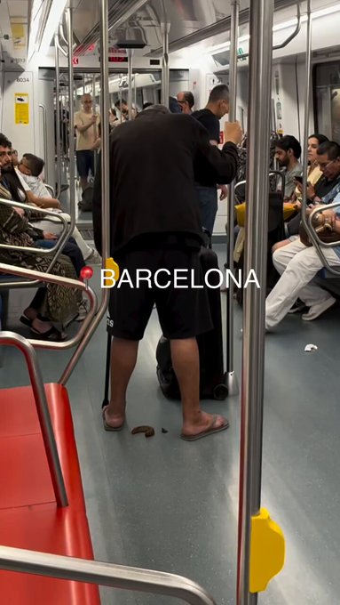 Mientras tanto, en el metro de Barcelona...