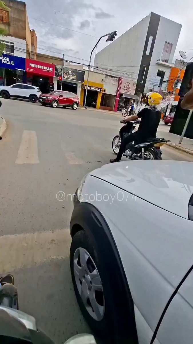 El tipo del coche esperó toda su vida para esto.