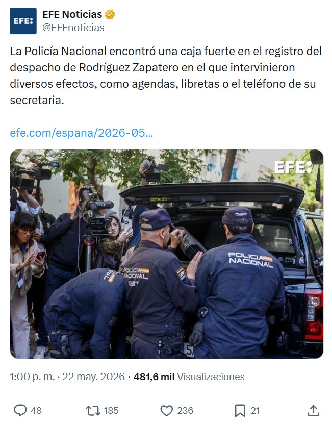 🚩 El teléfono de la secretaria estaba en la caja fuerte.