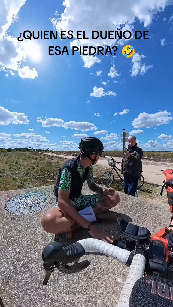 Mi madre: "hijo ¿Por qué no sales a la calle? disfruta un poco de la vida, de las personas..."