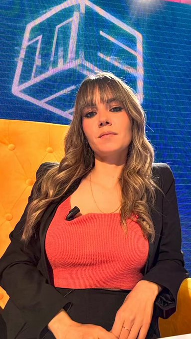 Paula Fraga a Echenique: "Habéis pasado de 69 escaños a caber en un taxi".