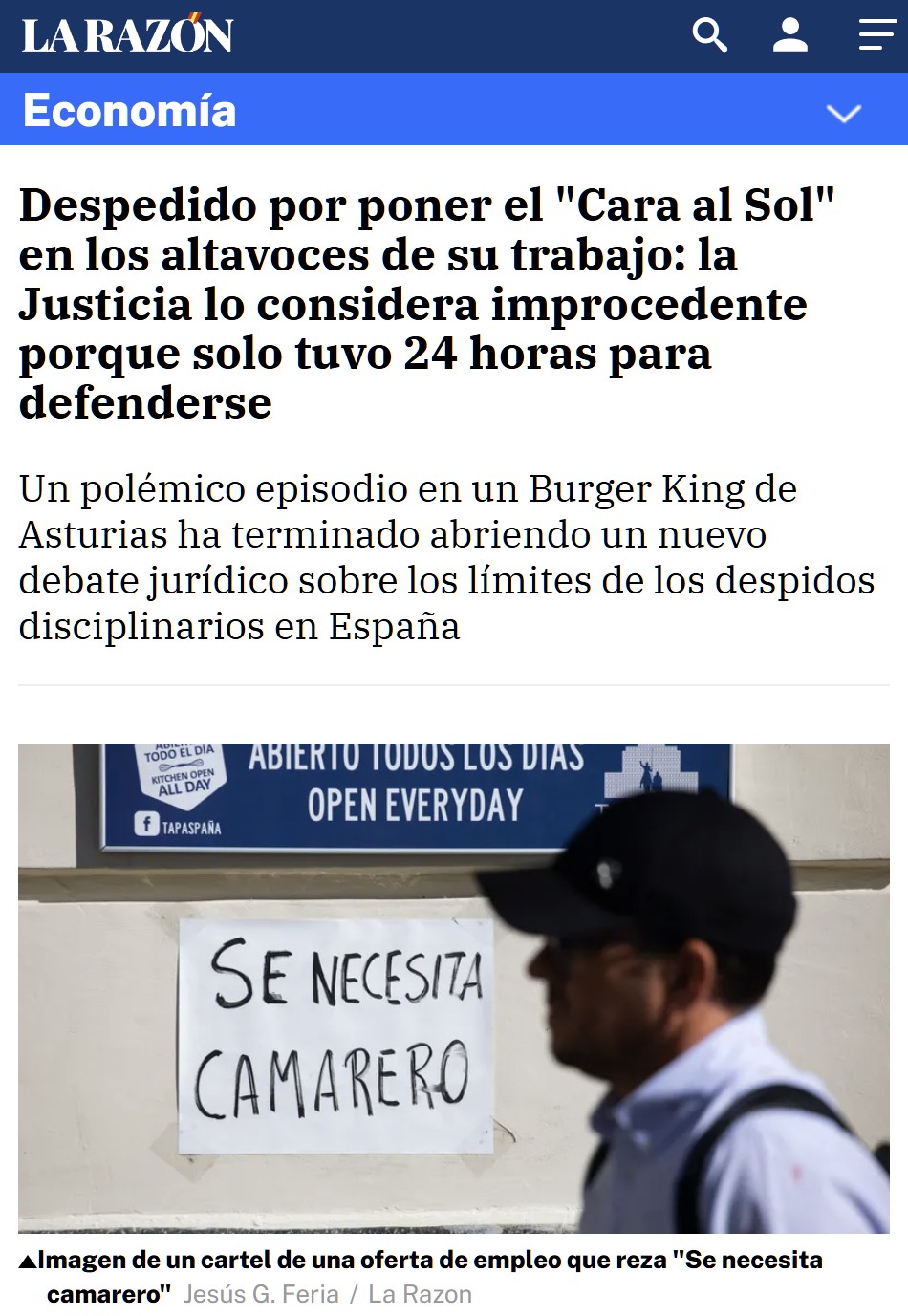 Despedido por poner el 'Cara al Sol' en su trabajo.