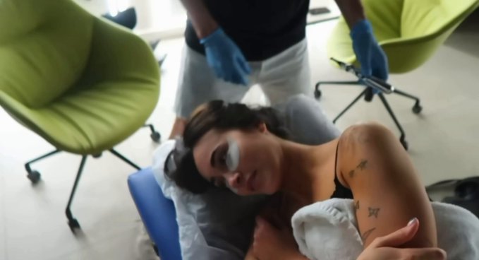 Aitana le presenta a Plex al bailarín del que estaba celoso