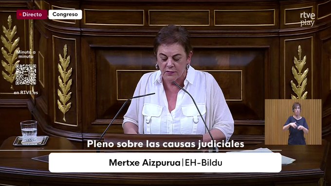 Mertxe Aizpurua (Bildu): "Dejen de resistir y pasen a la ofensiva. Porque no van a parar. ¿O acaso cree que no se atreverán a imputarle a usted?"