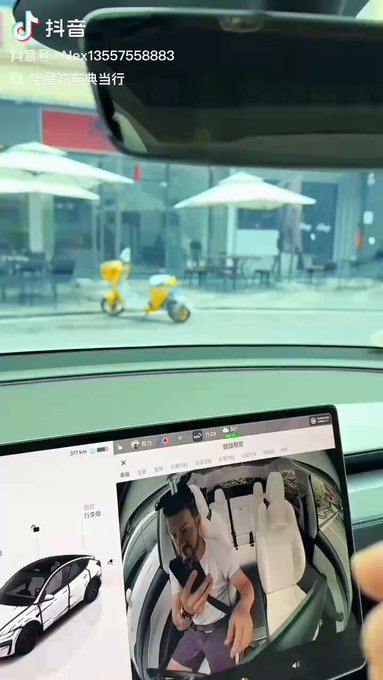Un chino ha inventado un simple pero ingenioso método para engañar al FSD de Tesla y que piense que estás atento a la conducción.