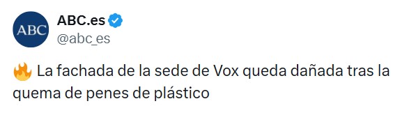 Han atacado la sede de VOX con pеnеs de plástico en llamas.