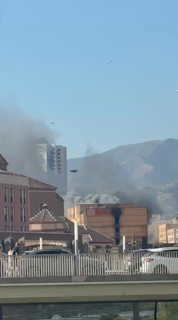 ¿Sabíais que hay un hotel en el centro de Málaga que lleva 2 semanas ardiendo?