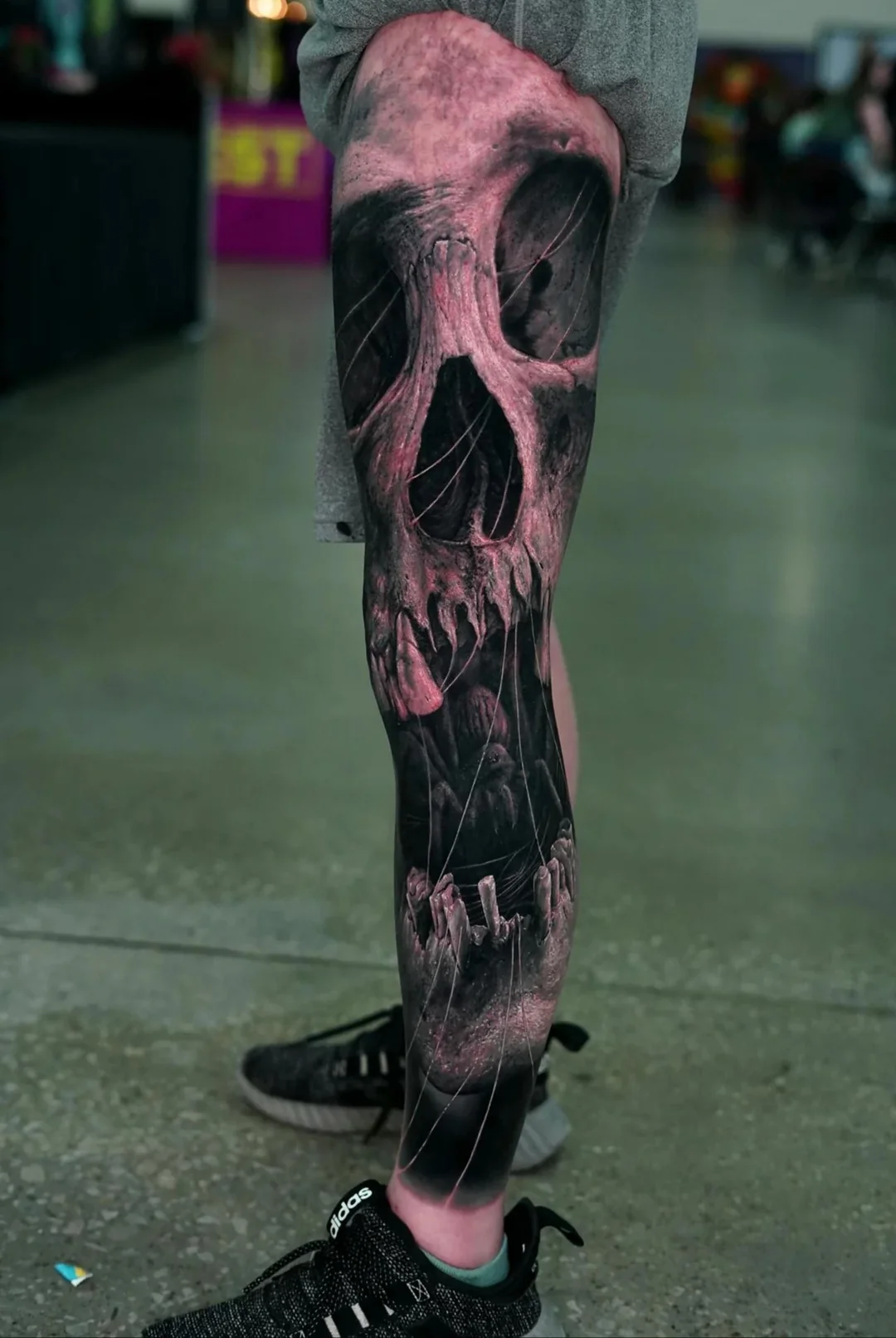 Resultado tras 3 días seguidos tatuándose la pierna.