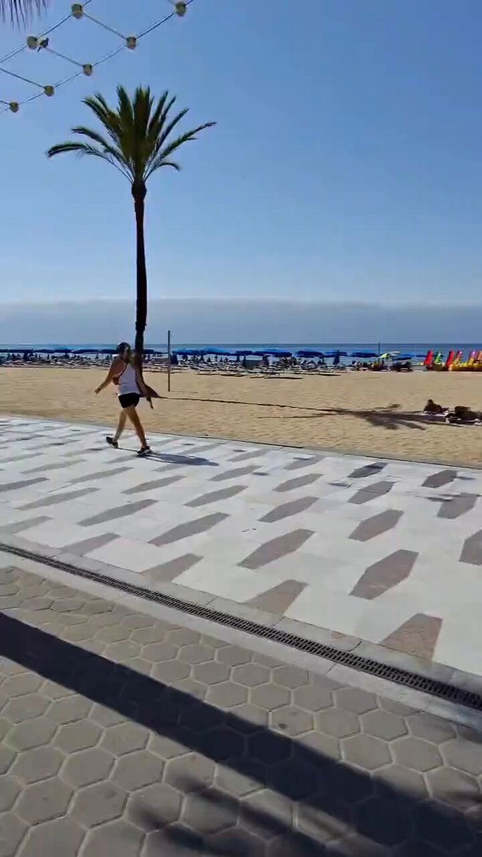 Llados: "Llevo a mi mujer a la mecca del mileurismo en España, Benidorm".