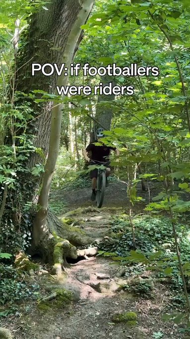 Si los futbolistas fueran ciclistas.