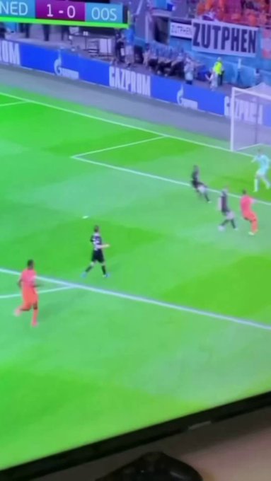 Trolasos engañan a sus vecinos que estaban viendo el partido con unos segundos de retraso por Youtube.