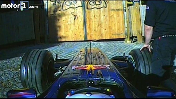 David Coulthard y Sébastien Bourdais, corriendo un encierro de San Fermín en 2008 con sus Toro Rosso.