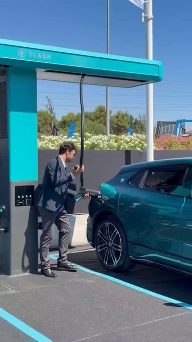BYD abre su primer cargador flash en España. 1,5MW. Del 10 al 70% en 5 minutos