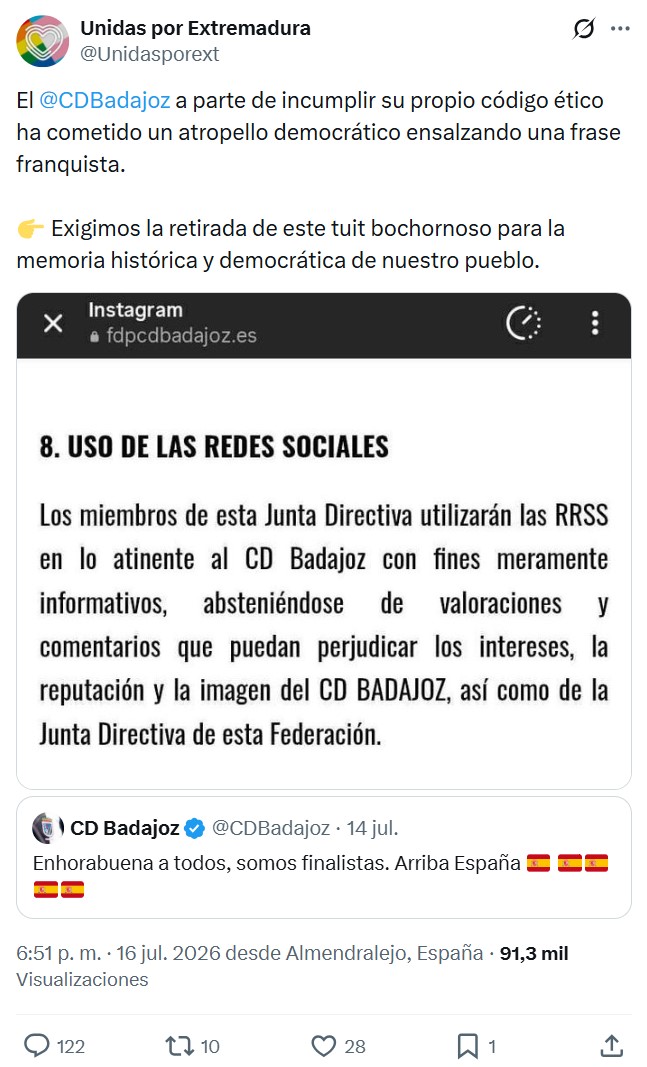 Tangana entre Izquierda Unida y el Club Deportivo Badajoz.