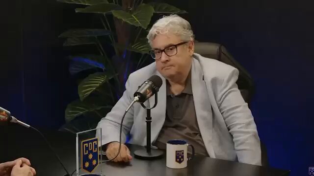 Opino igual que Juan Manuel de Prada: ¿Por qué eres madridista? ¿Por qué eres del Barça?