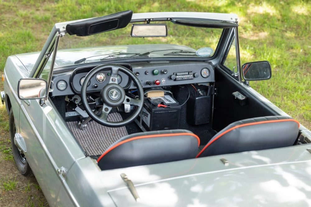 Se vende un Audi X1 Cabrio de 1980.