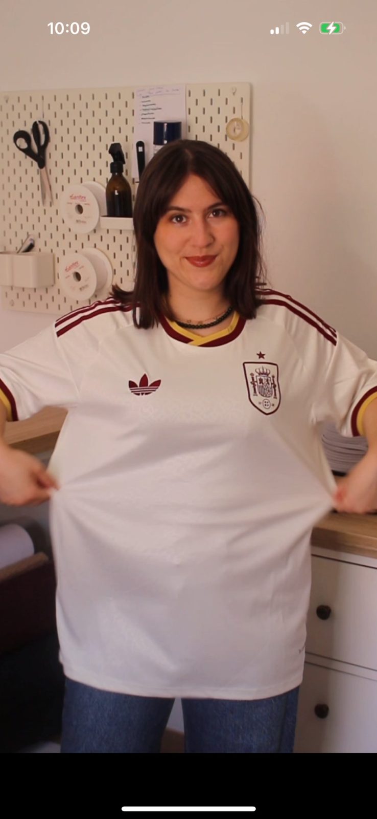 Lo de puterizar la camiseta de la selección no me lo esperaba.
