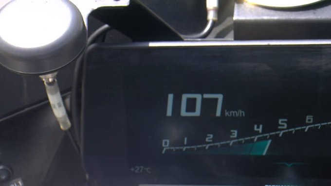El velocímetro marcando 107km/h en el Tour de Francia.