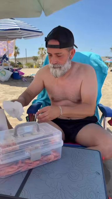Este señor vive en 2050.
