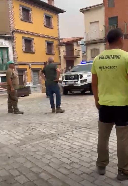 Un finolier que vive en Casillas, un pueblo amenazado por las llamas, nos explica su situación.