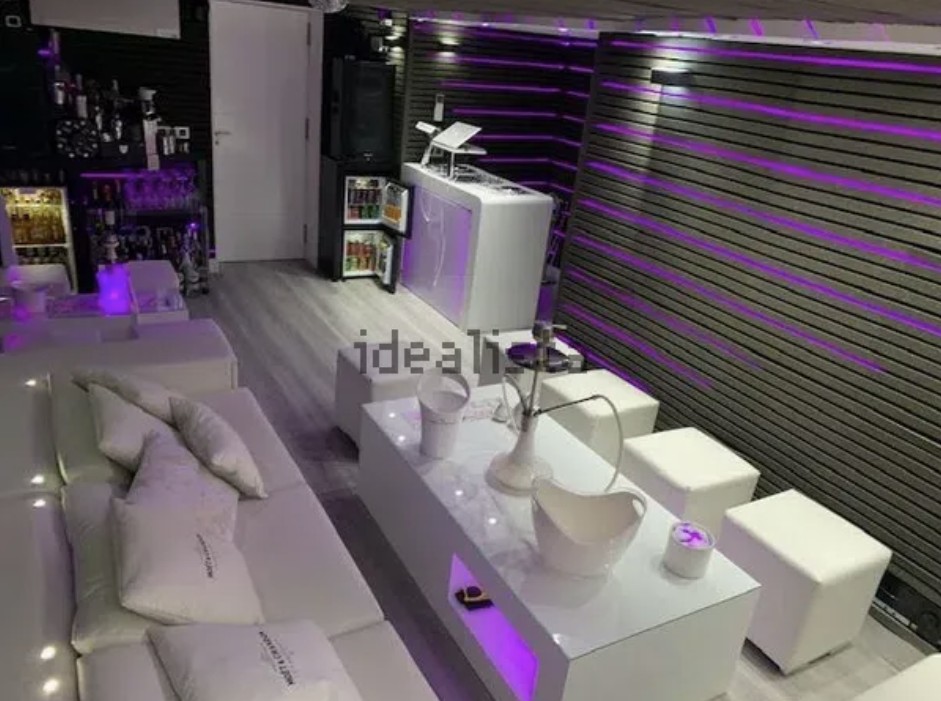 Semisotano de alto standing en barrio obrero por 5990€/mes