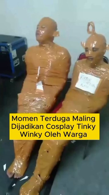 Por estos dos que encontraron robando en un negocio: los cubrieron de cinta y los transformaron en Teletubbies antes de entregarlos a la policía.