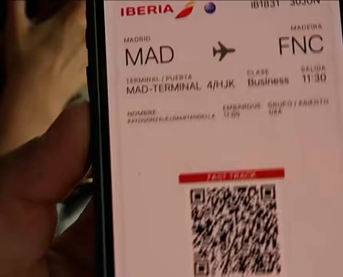 Le regala a su novia un viaje a Madeira y reacciona así porque prefiere ir a otro sitio.