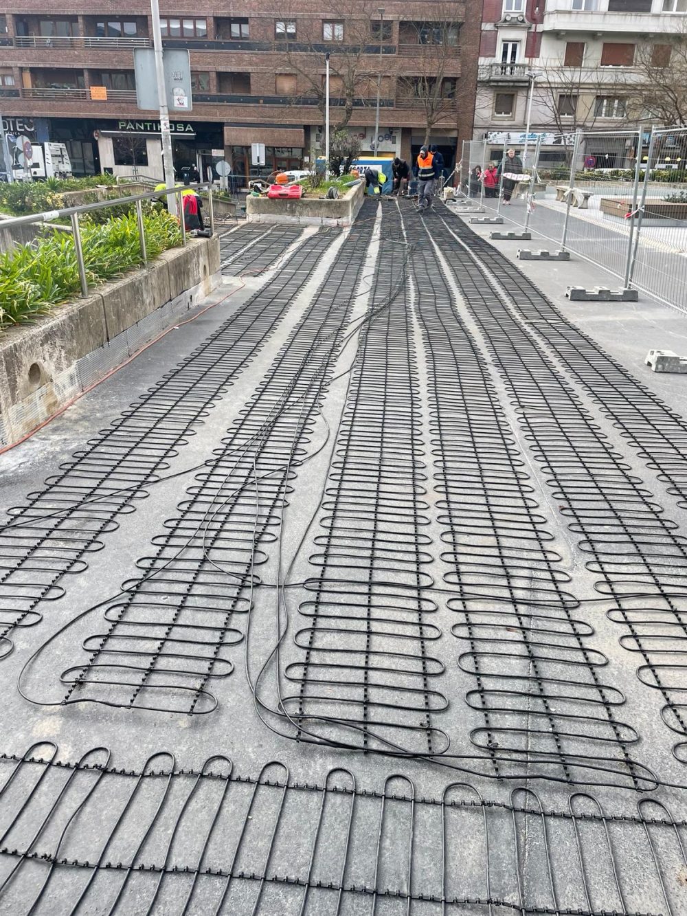 En las calles de Vitoria también tenemos suelo radiante. Pero no es por confort, es por seguridad.