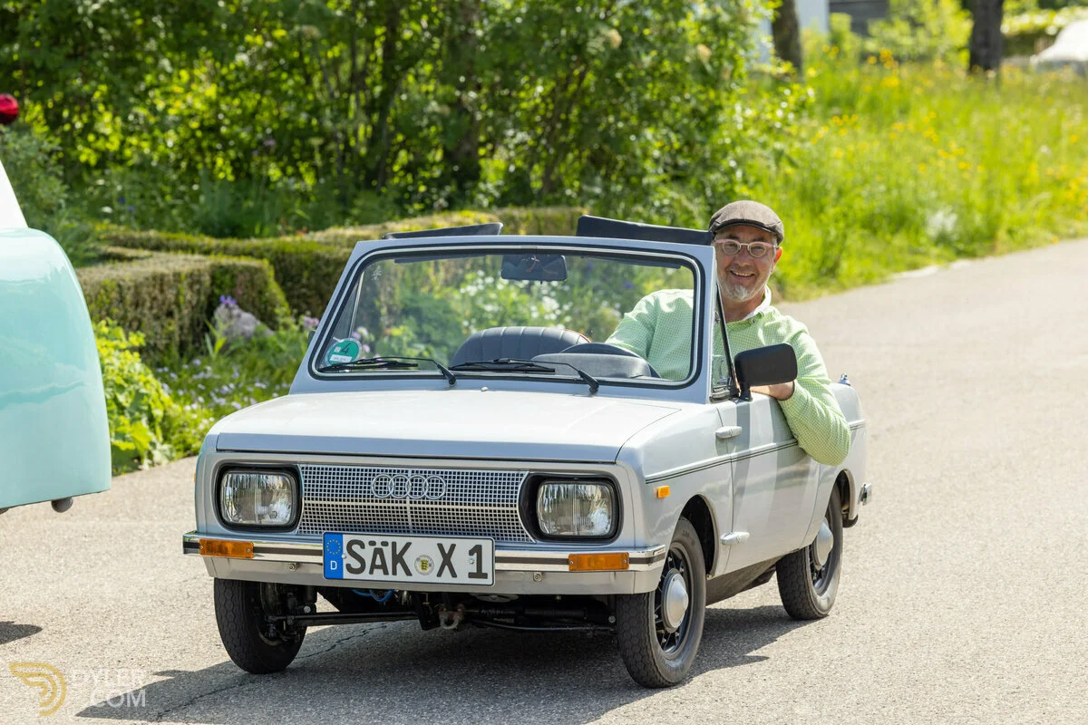 Se vende un Audi X1 Cabrio de 1980.